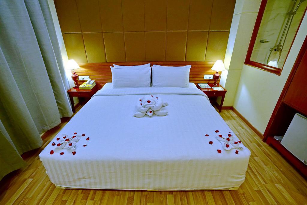 Oway Grand Hotel Мандалай Екстер'єр фото